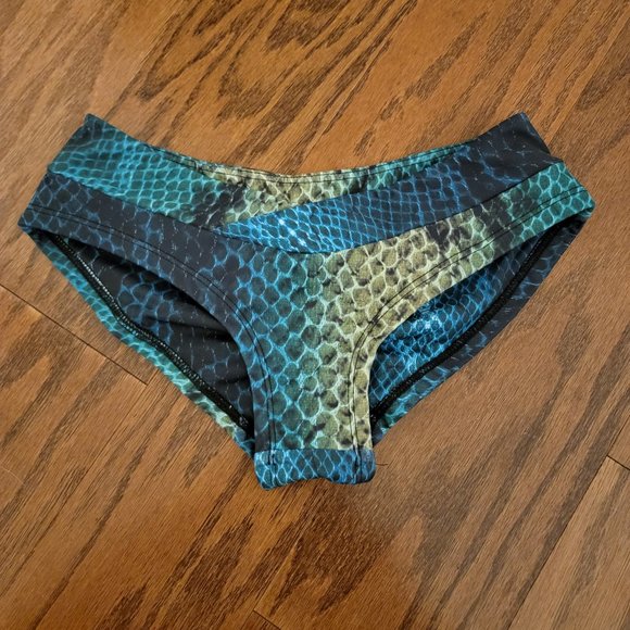 Vekker LA Other - Vekker LA - Snakeskin Green Short - size XS X-Small